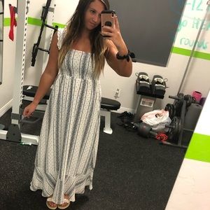 FATE by LFD Maxi Dress size small